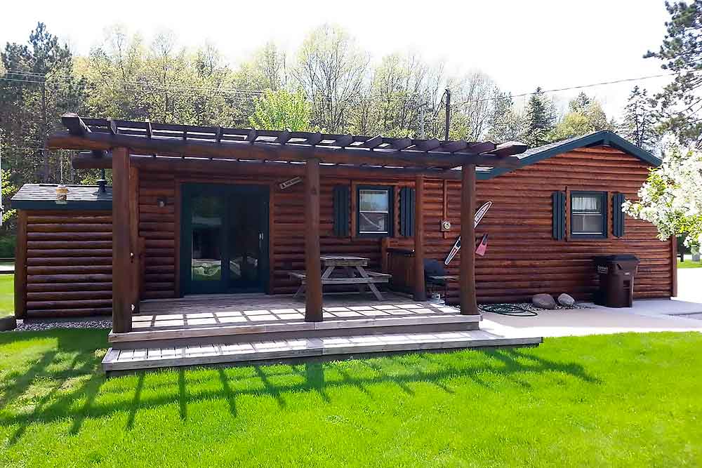 Erie Cabin exterior at South Shore Resort & Retreats lakefront Twin Lake Michigan